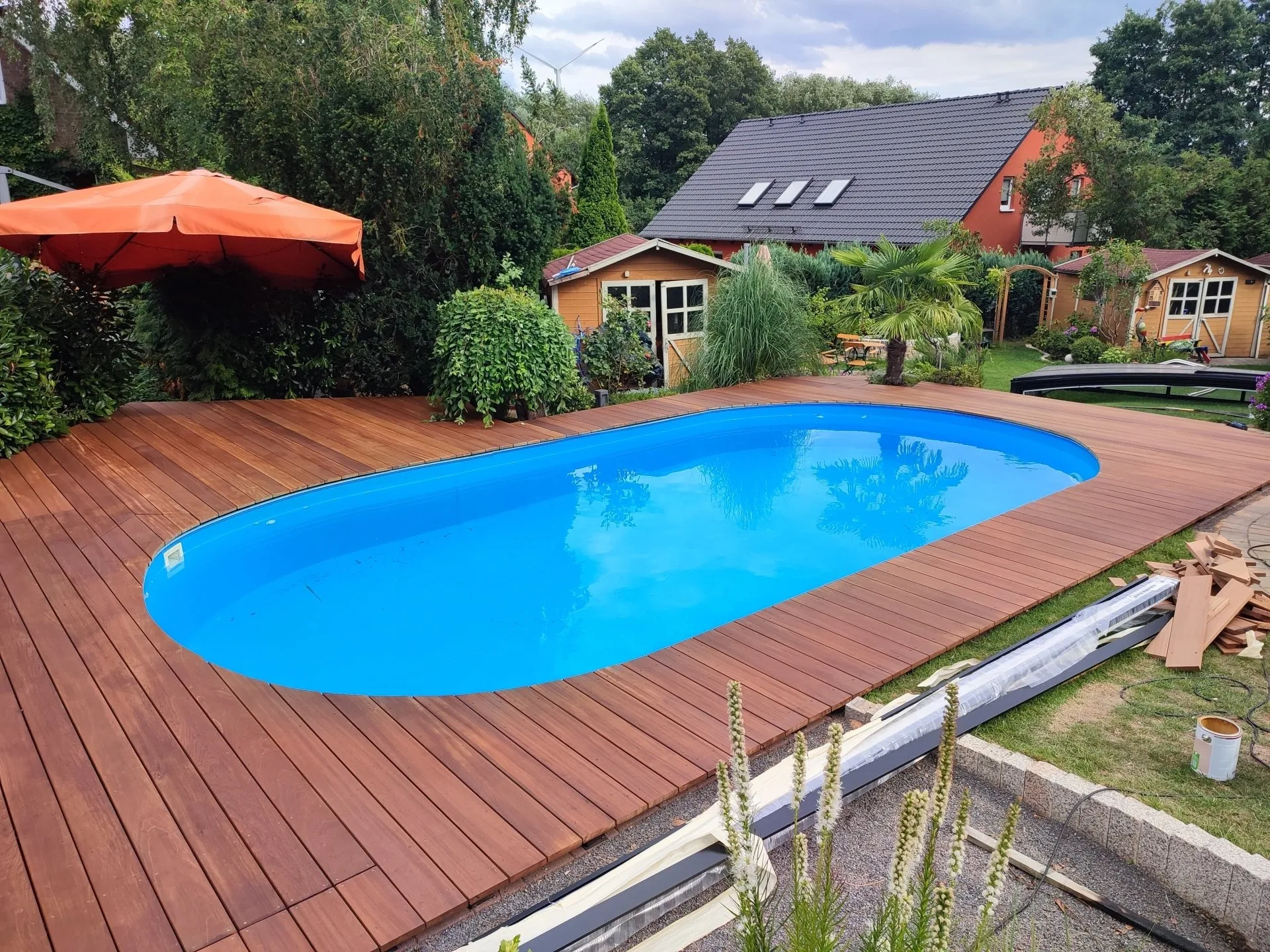 Pool mit Terrasse in Berlin | Montageservice Hobohm